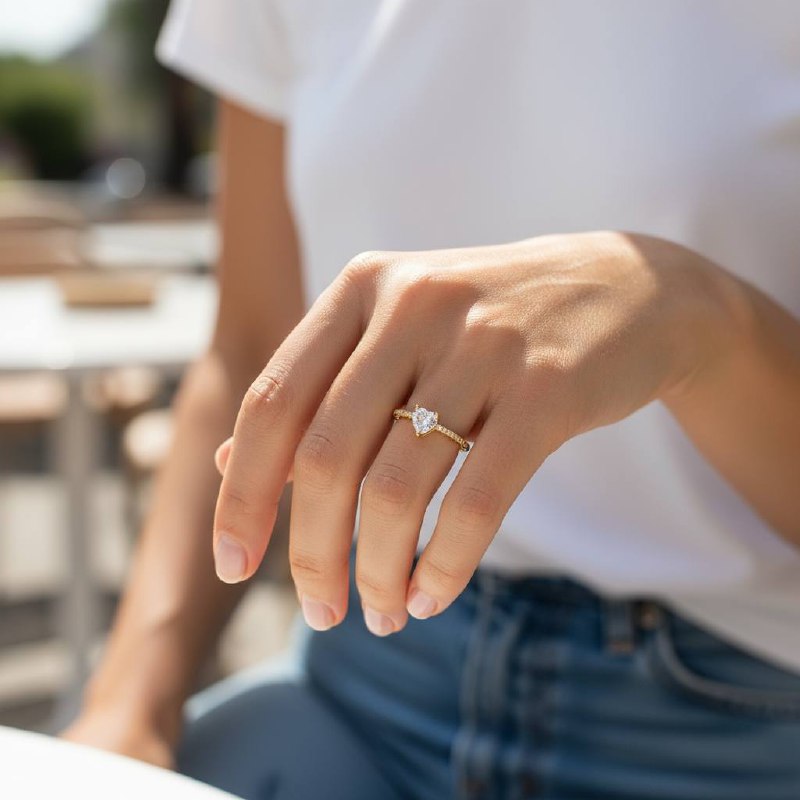 💛 خاتم باندورا صغير من الذهب المرصع