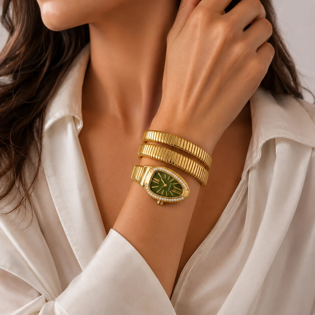 ساعة بولغاري الذهبية الملفوفة ⌚✨