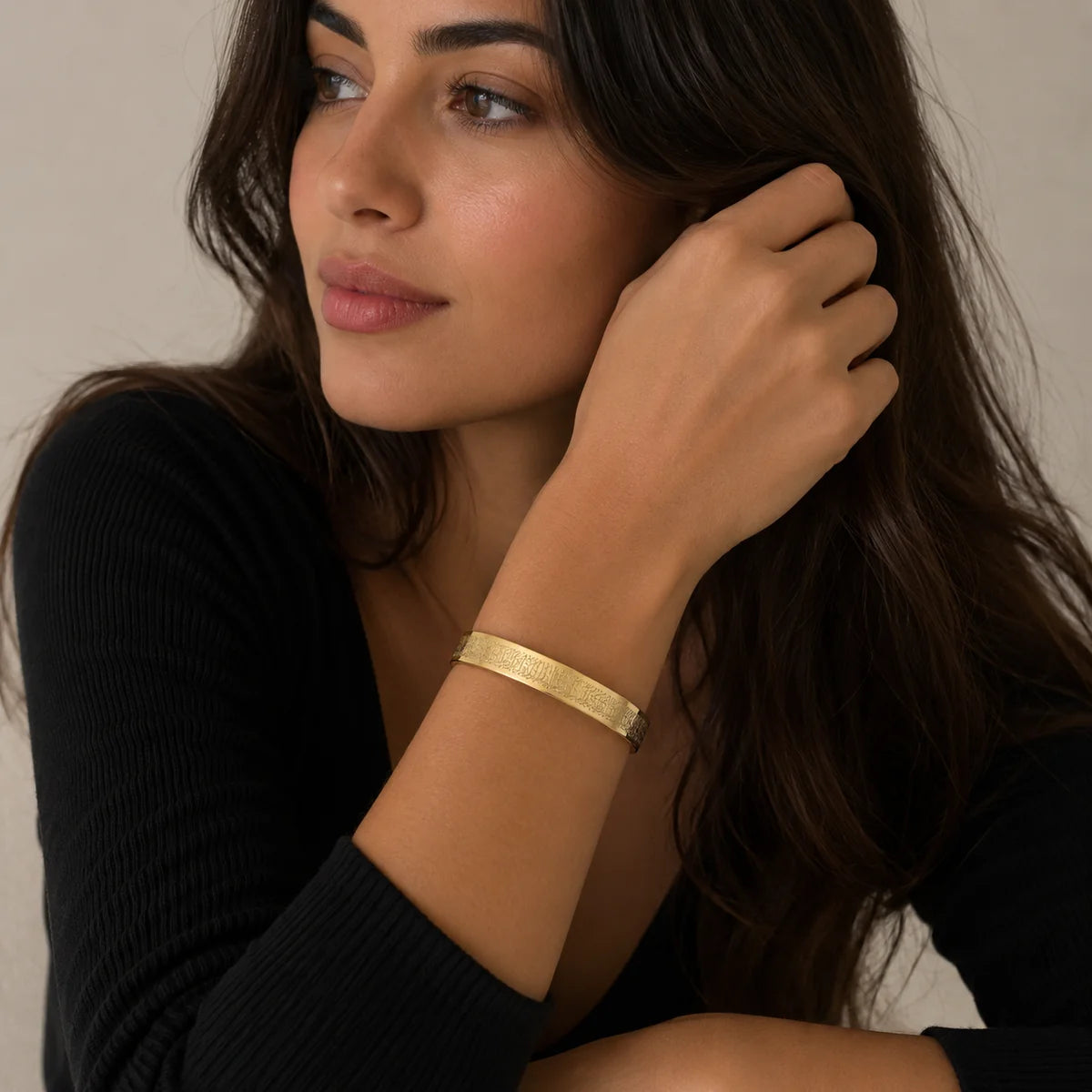 Ayat al-Kursi Engraved Cuff Bracelet – Timeless Islamic Elegance ✨