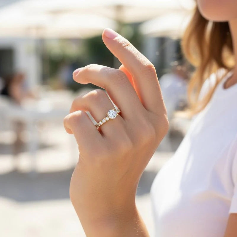 خاتم تنس سوليتير مرصع بالكريستال - كريستال راديانس 💍