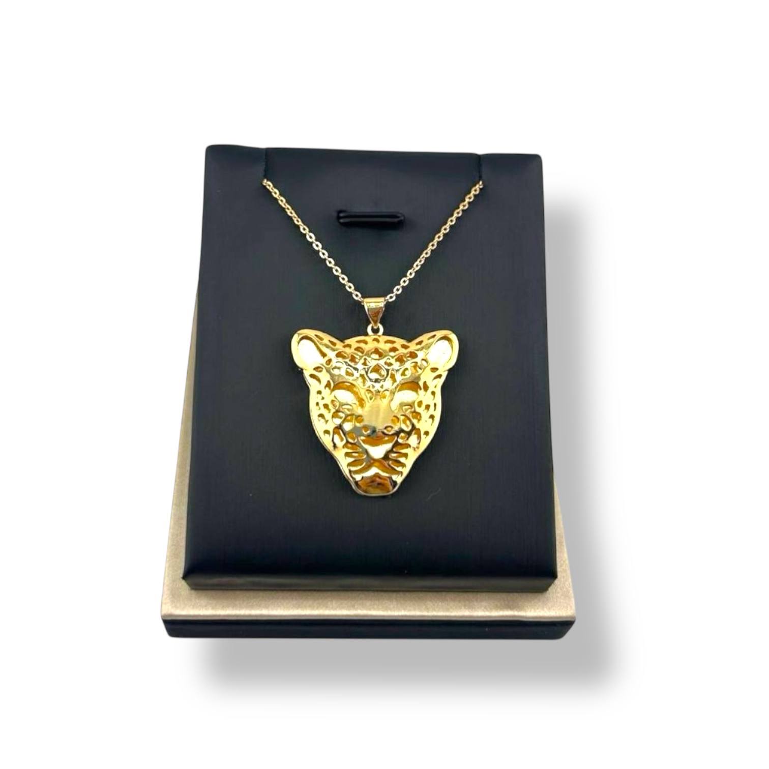 قلادة رأس النمر "Savage Grace"