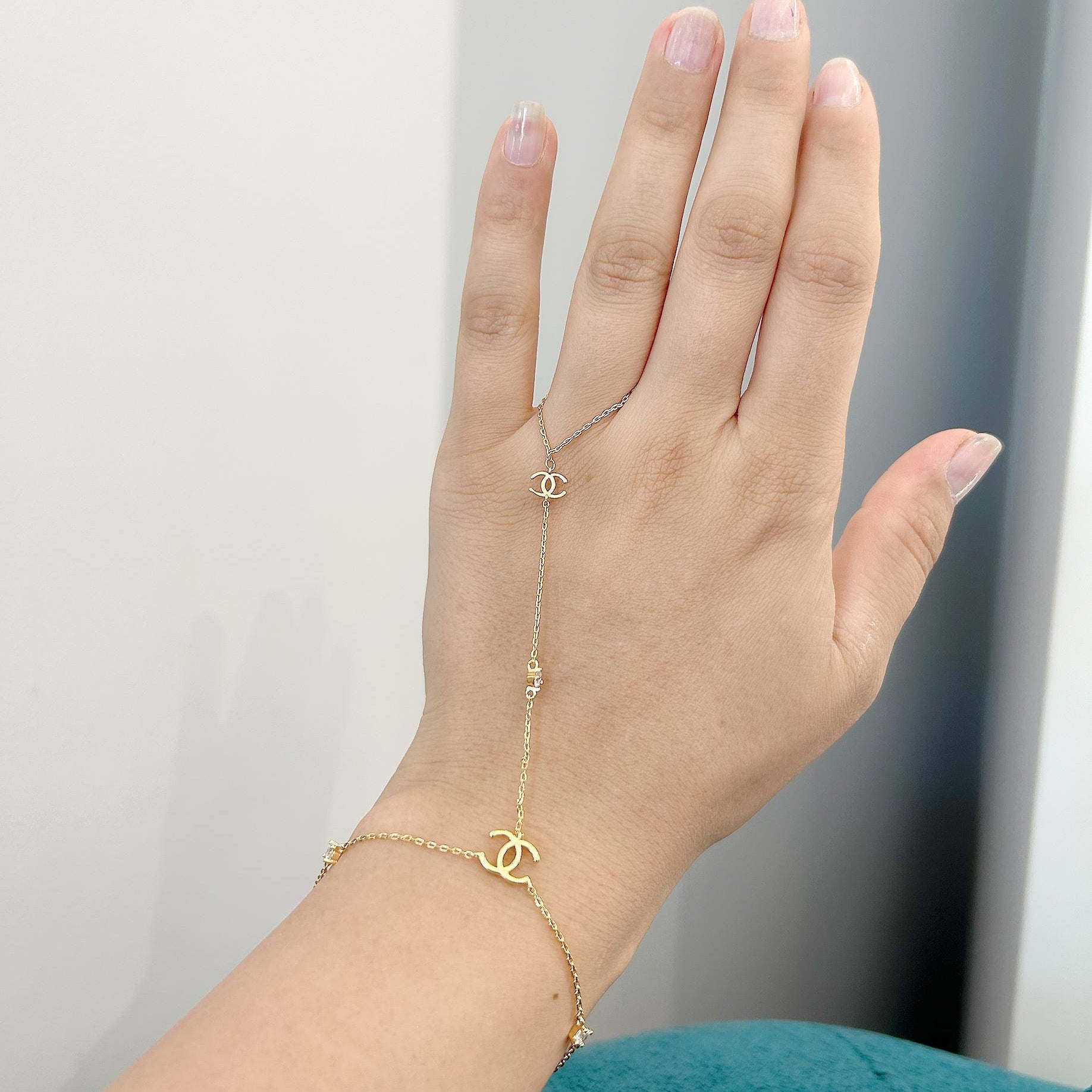 سلسلة يد شانيل