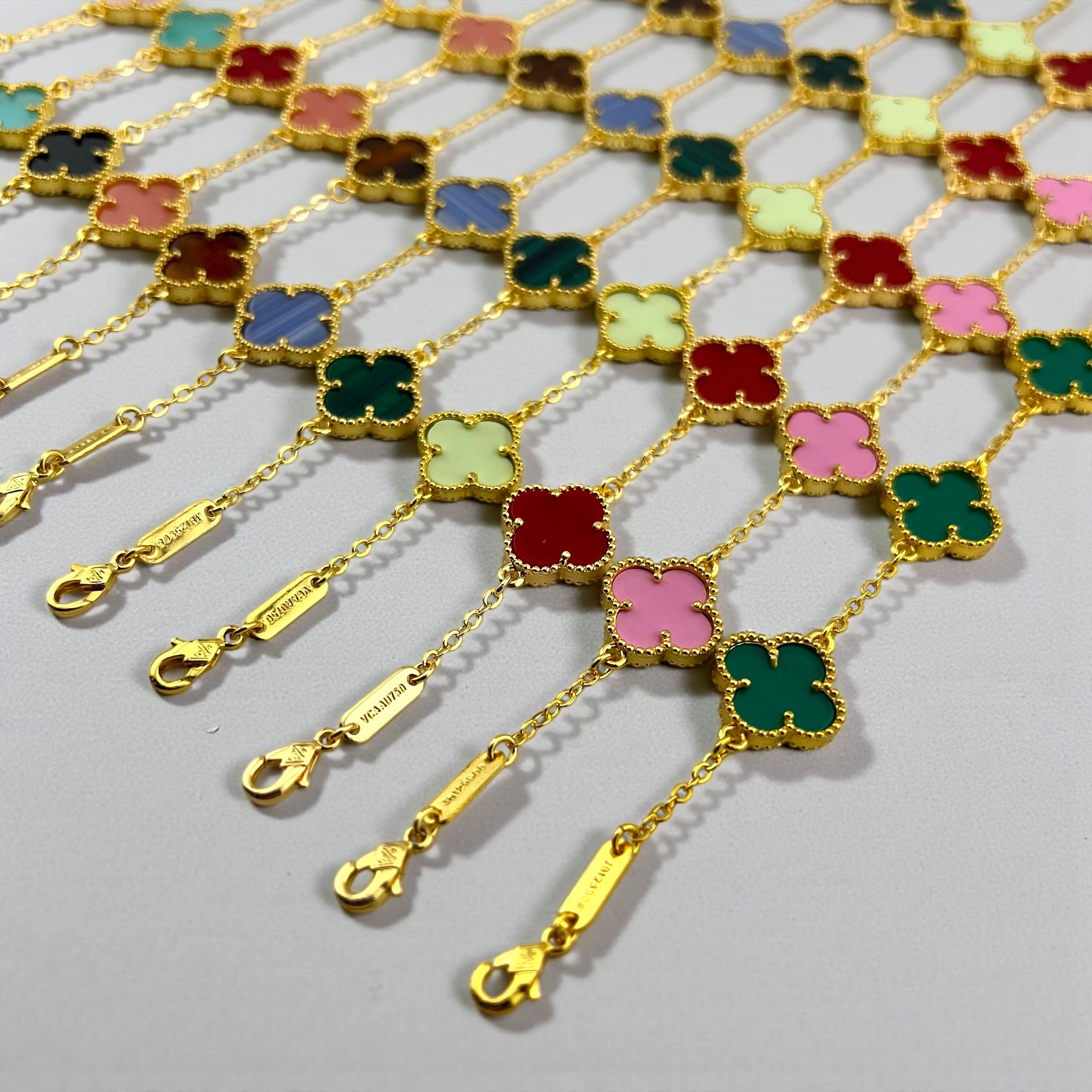 سوار سيدا فانكليف - أناقة بكل ألوانها 