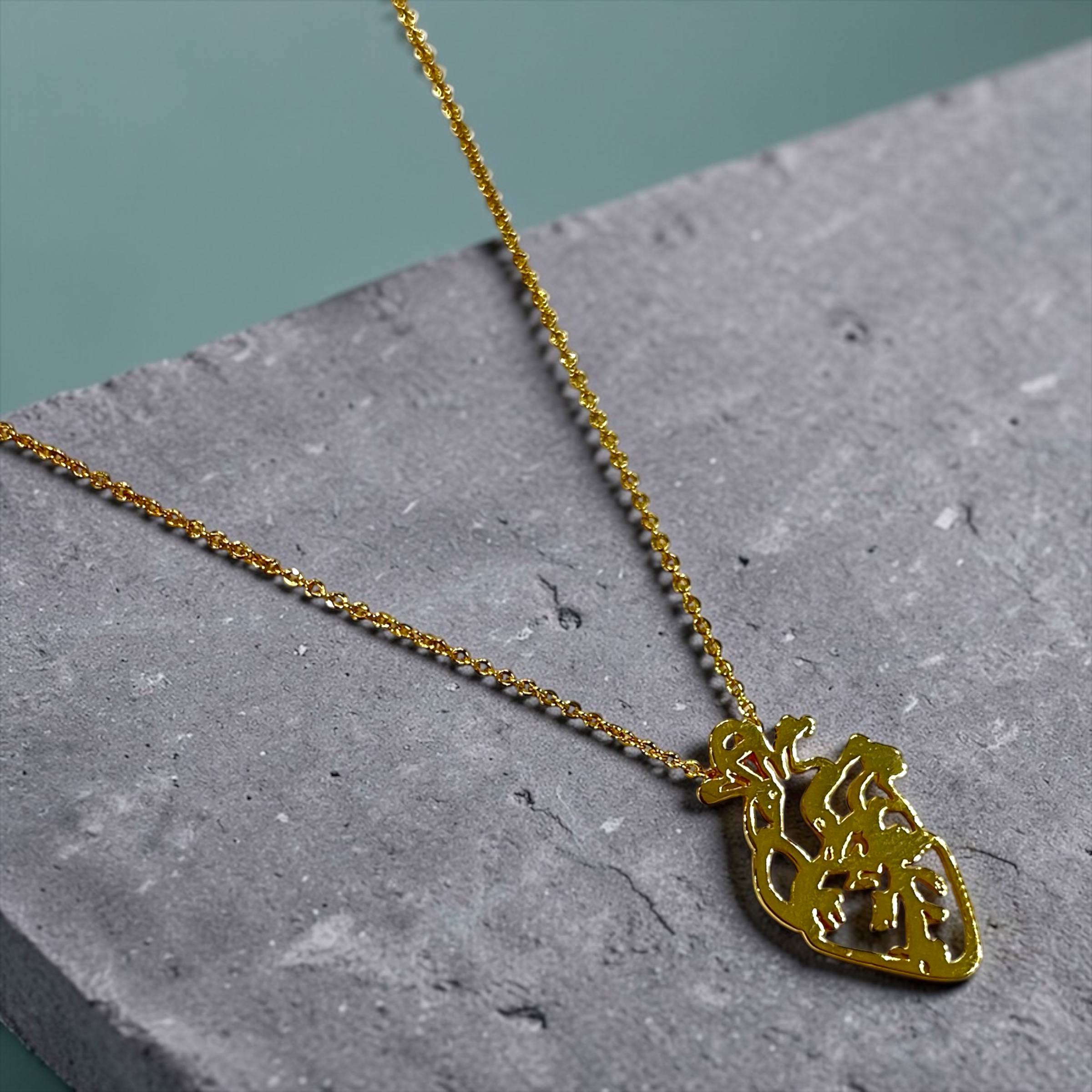 Realistic heart necklace