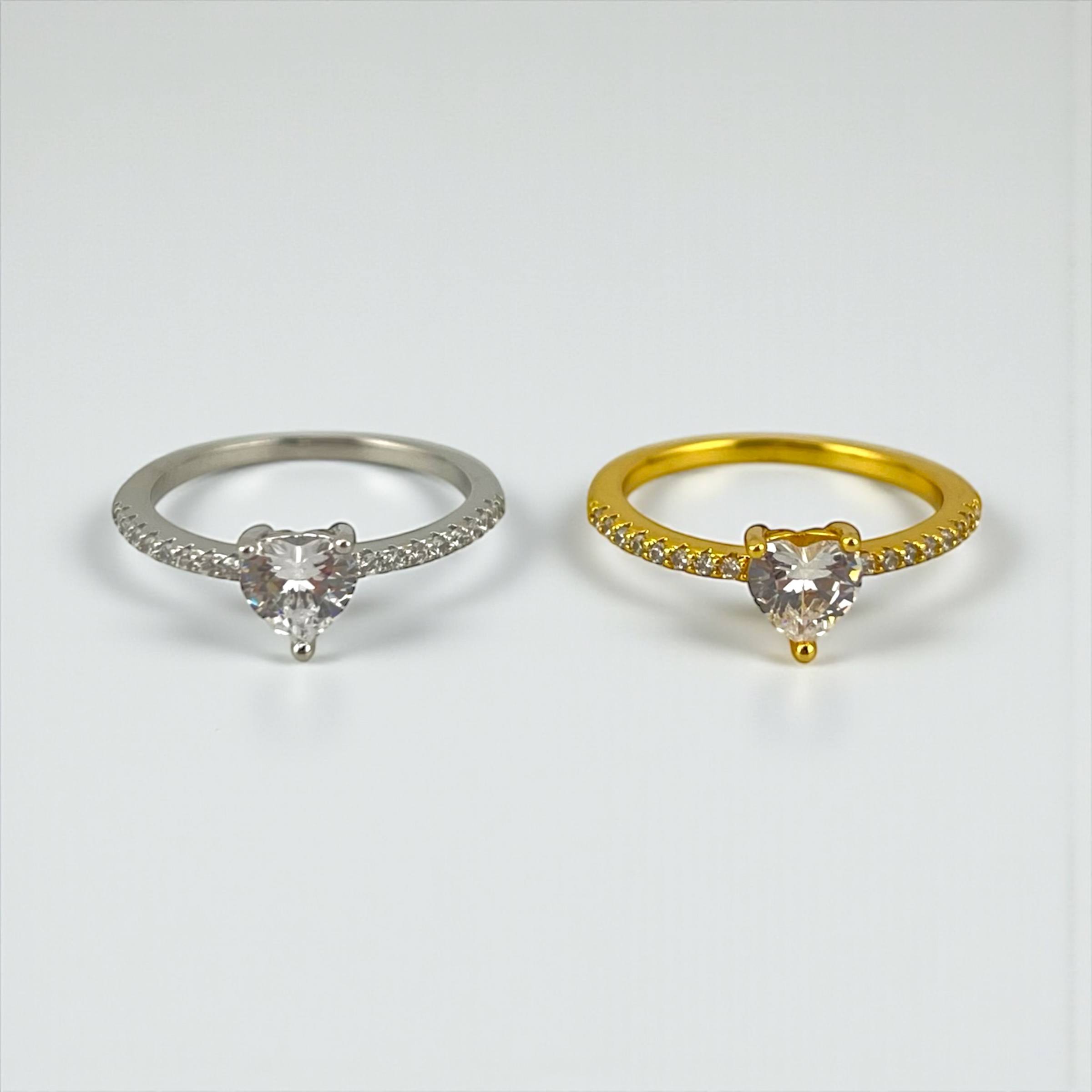 💛 خاتم باندورا صغير من الذهب المرصع