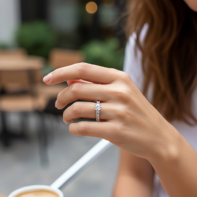 خاتم تنس سوليتير مرصع بالكريستال - كريستال راديانس 💍