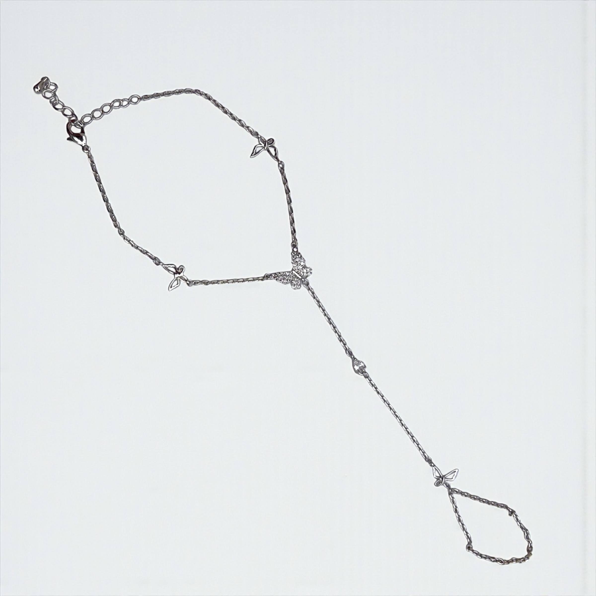 سوار سلسلة على شكل فراشة - أنيق وأنثوي ✨