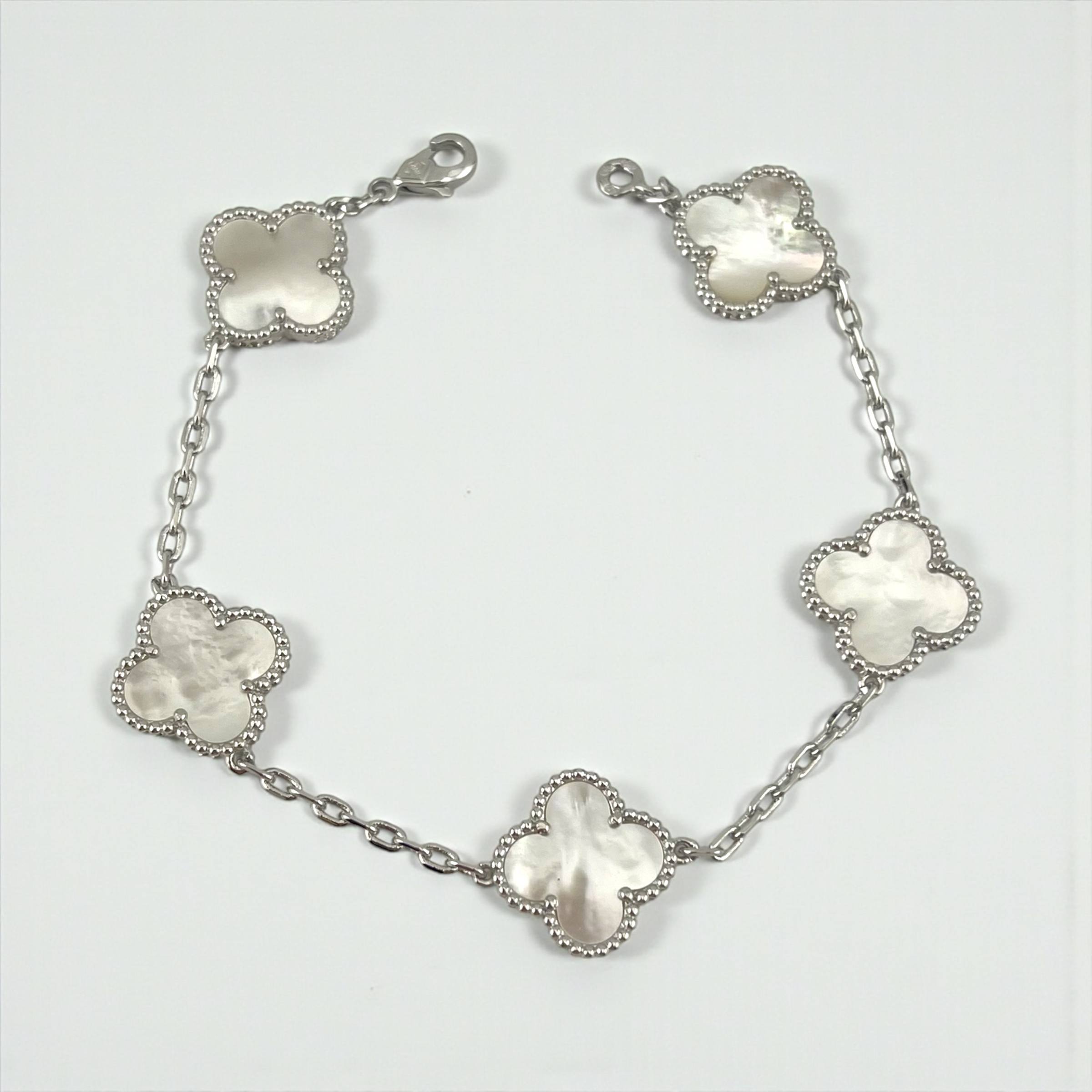 سوار سيدا في آي بي كلوفر فان كليف إليجانس 