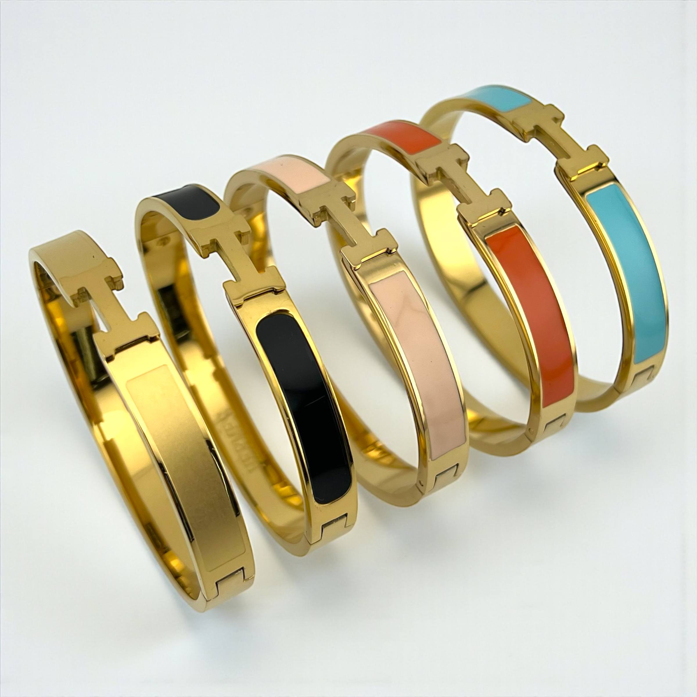 سوار مينا مستوحى من هيرمس على شكل حرف H - ألوان متعددة ✨