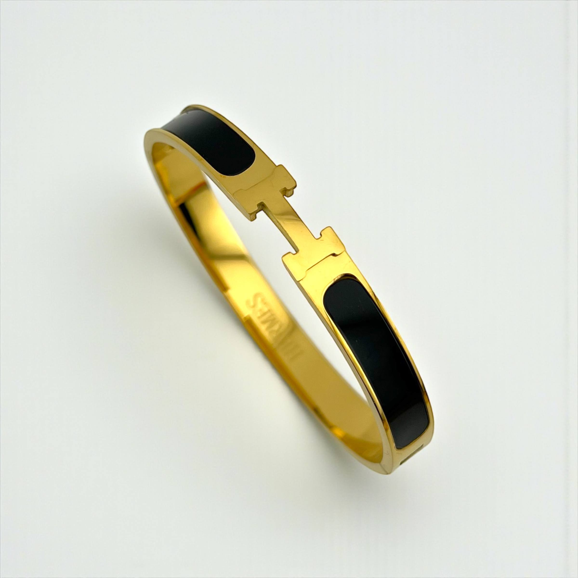 سوار مينا مستوحى من هيرمس على شكل حرف H - ألوان متعددة ✨