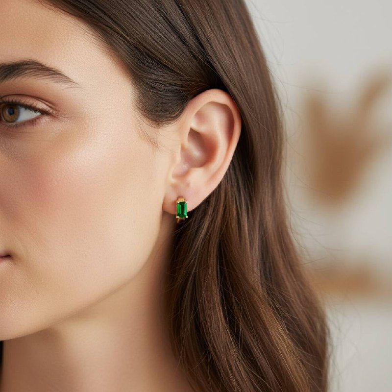 أقراط دائرية متوهجة من الأحجار الكريمة